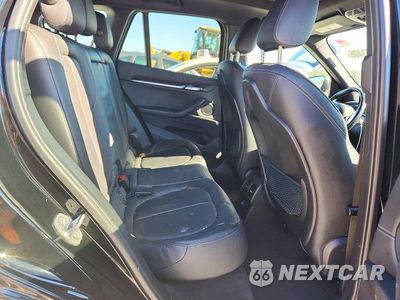 Zdjęcie 11 z 14 samochodu: 2018 BMW X1 XDRIVE28I VIN:WBXHT3C31J5K28534 - miniatura