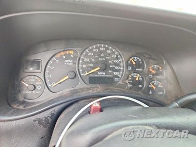 Zdjęcie 9 z 12 samochodu: 2001 CHEVROLET SILVERADO K2500 HEAVY DUTY VIN:1GCHK23111F185672 - miniatura