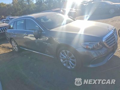 Czwarte zdjęcie samochodu z boku: 2019 MERCEDES-BENZ E 450 4MATIC VIN:WDDZH6JBXKA618741 - miniatura