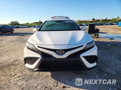 Piąte zdjęcie samochodu w środku: 2024 TOYOTA CAMRY SE VIN:4T1G11AK7RU872906 - miniatura