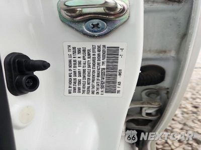 Zdjęcie 12 z 12 samochodu: 2015 HONDA CIVIC SE VIN:19XFB2F74FE020756 - miniatura