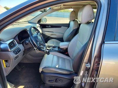 Zdjęcie 7 z 13 samochodu: 2017 KIA SORENTO SX V6 VIN:5XYPKDA57HG322523 - miniatura