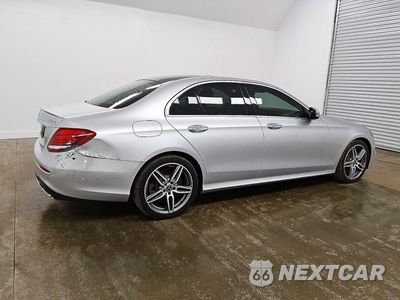 Trzecie zdjęcie samochodu z tyłu: 2018 MERCEDES-BENZ E 400 4MATIC VIN:WDDZF6GB9JA434371 - miniatura