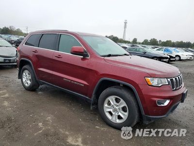 Czwarte zdjęcie samochodu z boku: 2017 JEEP GRAND CHEROKEE LAREDO VIN:1C4RJFAG4HC773244 - miniatura
