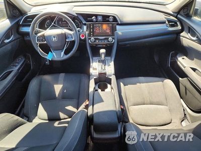 Zdjęcie 8 z 12 samochodu: 2018 HONDA CIVIC EX VIN:2HGFC2F77JH602491 - miniatura