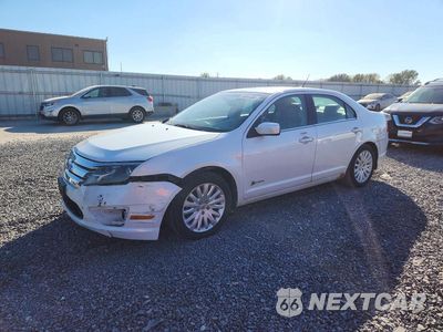 2010 FORD FUSION HYBRID 3FADP0L30AR176119 - główne zdjęcie licytacji z USA - miniatura
