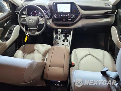 Zdjęcie 8 z 13 samochodu: 2023 TOYOTA HIGHLANDER XLE VIN:5TDKDRBH4PS524621 - miniatura