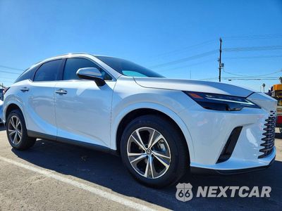 Czwarte zdjęcie samochodu z boku: 2025 LEXUS RX 350 PREMIUM VIN:JTJCHMAA9S2034043 - miniatura