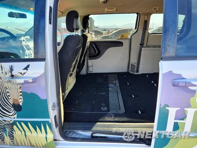 Zdjęcie 11 z 14 samochodu: 2016 DODGE GRAND CARAVAN SE VIN:2C4RDGBG4GR316211 - miniatura