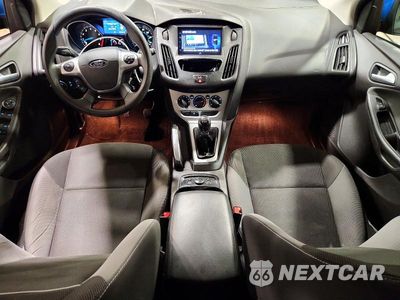 Zdjęcie 8 z 12 samochodu: 2014 FORD FOCUS SE VIN:1FADP3K25EL152445 - miniatura