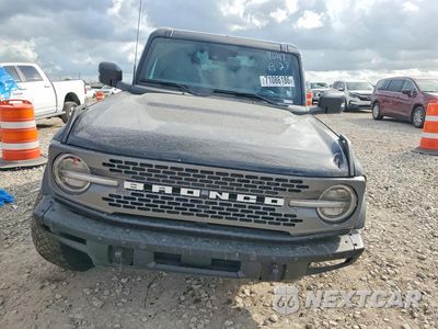 Piąte zdjęcie samochodu w środku: 2024 FORD BRONCO BADLANDS VIN:1FMEE9BP4RLB14032 - miniatura