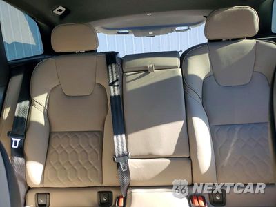 Zdjęcie 10 z 14 samochodu: 2026 VOLVO XC60 PLUS VIN:YV4M12RC0T1454445 - miniatura