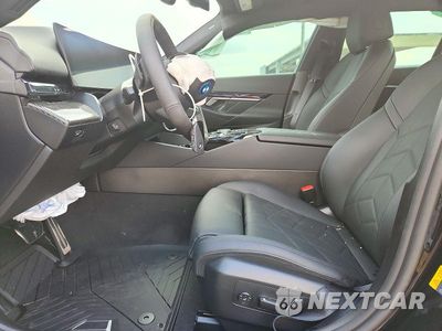 Zdjęcie 7 z 12 samochodu: 2026 BMW I5 XDRIVE 40 VIN:WBY33HG01TCX33202 - miniatura