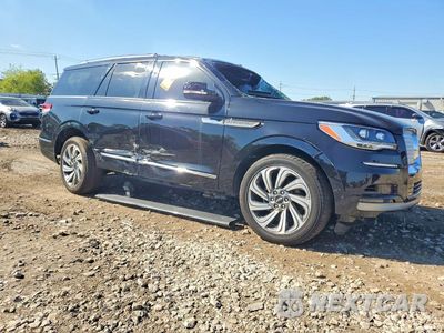 Czwarte zdjęcie samochodu z boku: 2023 LINCOLN NAVIGATOR RESERVE VIN:5LMJJ2LGXPEL11236 - miniatura