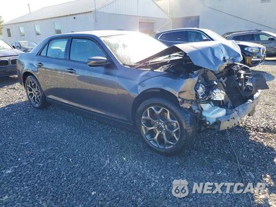 Czwarte zdjęcie samochodu z boku: 2015 CHRYSLER 300 S VIN:2C3CCAGG4FH882943 - miniatura