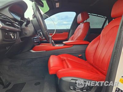 Zdjęcie 7 z 13 samochodu: 2019 BMW X6 XDRIVE50I VIN:5UXKU6C57K0Z66774 - miniatura