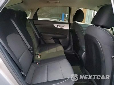 Zdjęcie 10 z 12 samochodu: 2023 KIA FORTE LXS VIN:3KPF24AD4PE561008 - miniatura