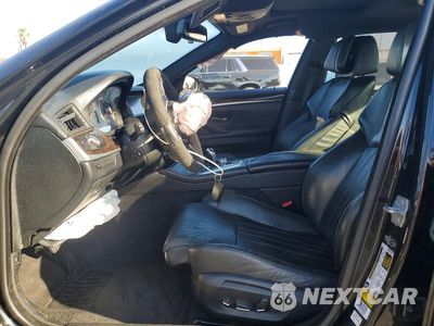 Zdjęcie 7 z 12 samochodu: 2014 BMW M5 VIN:WBSFV9C54ED593006 - miniatura