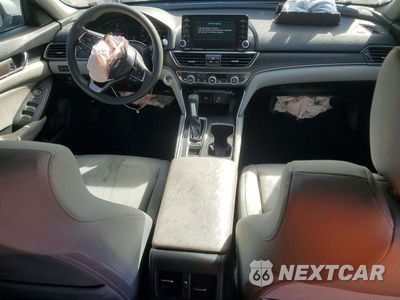 Zdjęcie 8 z 13 samochodu: 2018 HONDA ACCORD EX VIN:1HGCV1F48JA136565 - miniatura