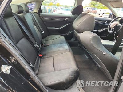 Zdjęcie 10 z 12 samochodu: 2018 HONDA ACCORD LX VIN:1HGCV1F19JA224451 - miniatura
