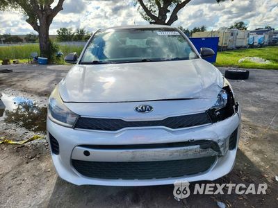Piąte zdjęcie samochodu w środku: 2018 KIA RIO 5-DOOR LX VIN:3KPA25AB6JE090257 - miniatura