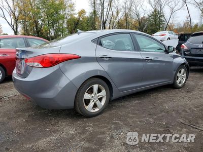 Trzecie zdjęcie samochodu z tyłu: 2012 HYUNDAI ELANTRA GLS VIN:5NPDH4AE2CH093901 - miniatura