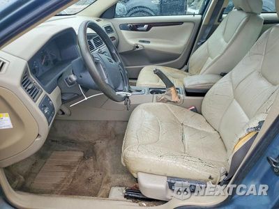 Zdjęcie 7 z 13 samochodu: 2001 VOLVO V70 2.4T VIN:YV1SW58D212114982 - miniatura