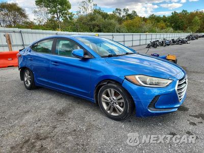 Czwarte zdjęcie samochodu z boku: 2017 HYUNDAI ELANTRA SE VIN:5NPD84LF5HH049632 - miniatura