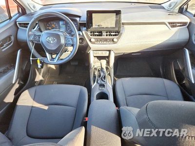 Zdjęcie 8 z 13 samochodu: 2024 TOYOTA COROLLA CROSS LE VIN:7MUBAABG7RV117404 - miniatura