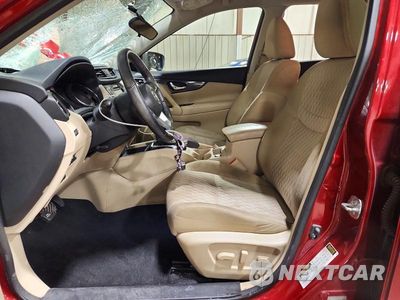 Zdjęcie 7 z 14 samochodu: 2018 NISSAN ROGUE SV VIN:5N1AT2MV1JC826395 - miniatura