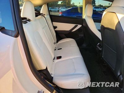 Zdjęcie 10 z 13 samochodu: 2022 TESLA MODEL Y VIN:7SAYGDEF7NF488622 - miniatura