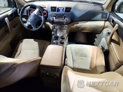 Zdjęcie 8 z 13 samochodu: 2012 TOYOTA HIGHLANDER BASE VIN:5TDBK3EH0CS105805 - miniatura