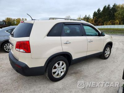 Trzecie zdjęcie samochodu z tyłu: 2011 KIA SORENTO LX VIN:5XYKT3A18BG032443 - miniatura