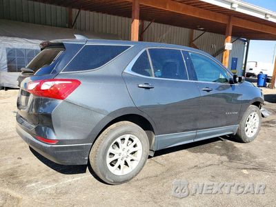 Trzecie zdjęcie samochodu z tyłu: 2020 CHEVROLET EQUINOX LT VIN:2GNAXUEV8L6157743 - miniatura