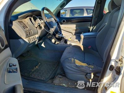 Zdjęcie 7 z 12 samochodu: 2010 TOYOTA TACOMA V6 VIN:5TEUU4EN6AZ689643 - miniatura