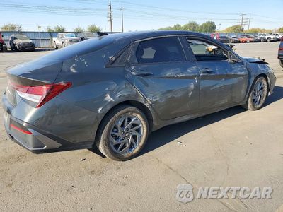 Trzecie zdjęcie samochodu z tyłu: 2024 HYUNDAI ELANTRA SEL VIN:KMHLM4DG1RU779376 - miniatura