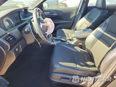 Zdjęcie 7 z 12 samochodu: 2017 HONDA ACCORD SPORT VIN:1HGCR2F5XHA194948 - miniatura