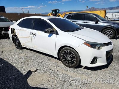 Czwarte zdjęcie samochodu z boku: 2015 TOYOTA COROLLA S PREMIUM VIN:5YFBURHE3FP341098 - miniatura