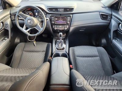 Zdjęcie 8 z 14 samochodu: 2018 NISSAN ROGUE SV VIN:KNMAT2MT8JP548395 - miniatura
