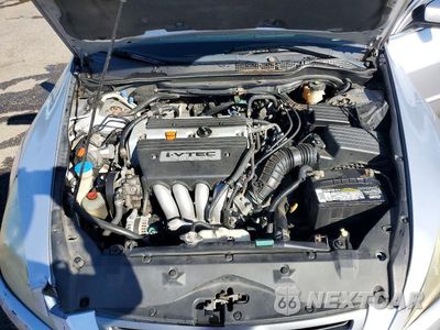 Zdjęcie 11 z 12 samochodu: 2004 HONDA ACCORD LX VIN:3HGCM56364G710085 - miniatura