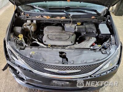 Zdjęcie 12 z 13 samochodu: 2019 CHRYSLER PACIFICA TOURING L VIN:2C4RC1BG1KR625238 - miniatura