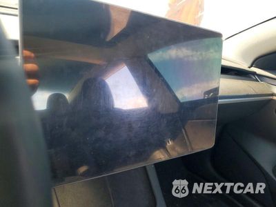 Zdjęcie 9 z 12 samochodu: 2023 TESLA MODEL 3 VIN:5YJ3E1EA8PF470813 - miniatura