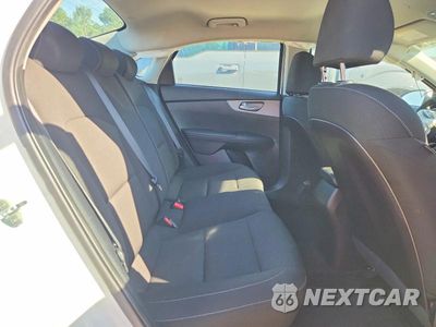 Zdjęcie 10 z 12 samochodu: 2021 KIA FORTE LXS VIN:3KPF24AD0ME386378 - miniatura