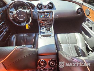 Zdjęcie 8 z 12 samochodu: 2016 JAGUAR XJ SUPERCHARGED VIN:SAJWA1CE3GMW03212 - miniatura