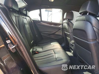 Zdjęcie 10 z 12 samochodu: 2019 BMW 540 VIN:WBAJE5C53KWW34300 - miniatura