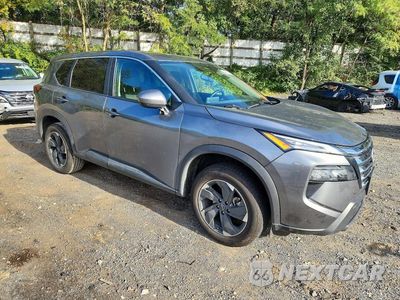 Czwarte zdjęcie samochodu z boku: 2025 NISSAN ROGUE SV VIN:5N1BT3BB6SC804669 - miniatura