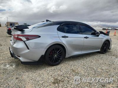 Trzecie zdjęcie samochodu z tyłu: 2021 TOYOTA CAMRY XSE VIN:4T1K61AK6MU429294 - miniatura