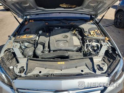 Zdjęcie 11 z 12 samochodu: 2017 MERCEDES-BENZ E 300 4MATIC VIN:WDDZF4KB1HA126729 - miniatura