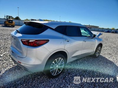 Trzecie zdjęcie samochodu z tyłu: 2020 CHEVROLET BLAZER VIN:3GNKBLRS8LS646710 - miniatura