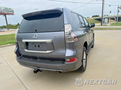 Czwarte zdjęcie samochodu z boku: 2018 LEXUS GX 460 VIN:JTJBM7FX9J5202816 - miniatura